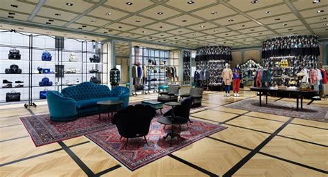 ibiza gucci store